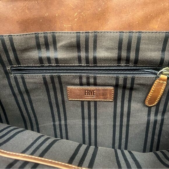 Frye NWT Logan Messenger Bag Dark Brown Leather MSRP $498 DB791 - Picture 5 of 16